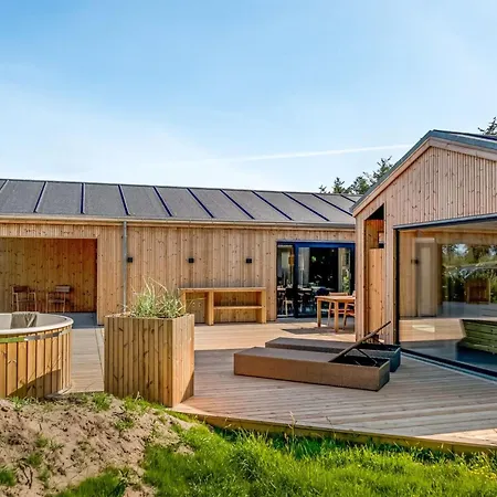 Silja - 900m From The Sea By Interhome *